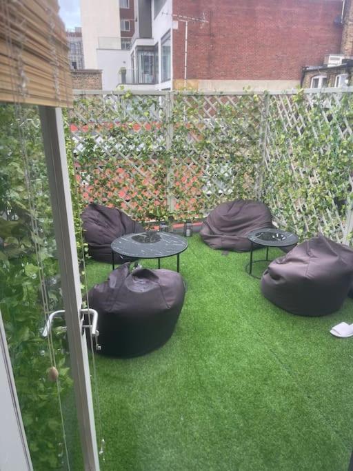 Spacious 2 Bedroom Apartment In The Heart Of Soho. Londra Dış mekan fotoğraf